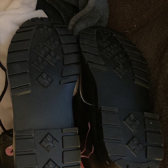 Absolutely beautiful!! - Picture 3 of 3